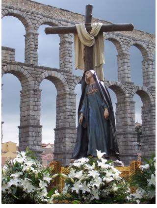 Poesía solidaria: ¿qué es de la Semana Santa?