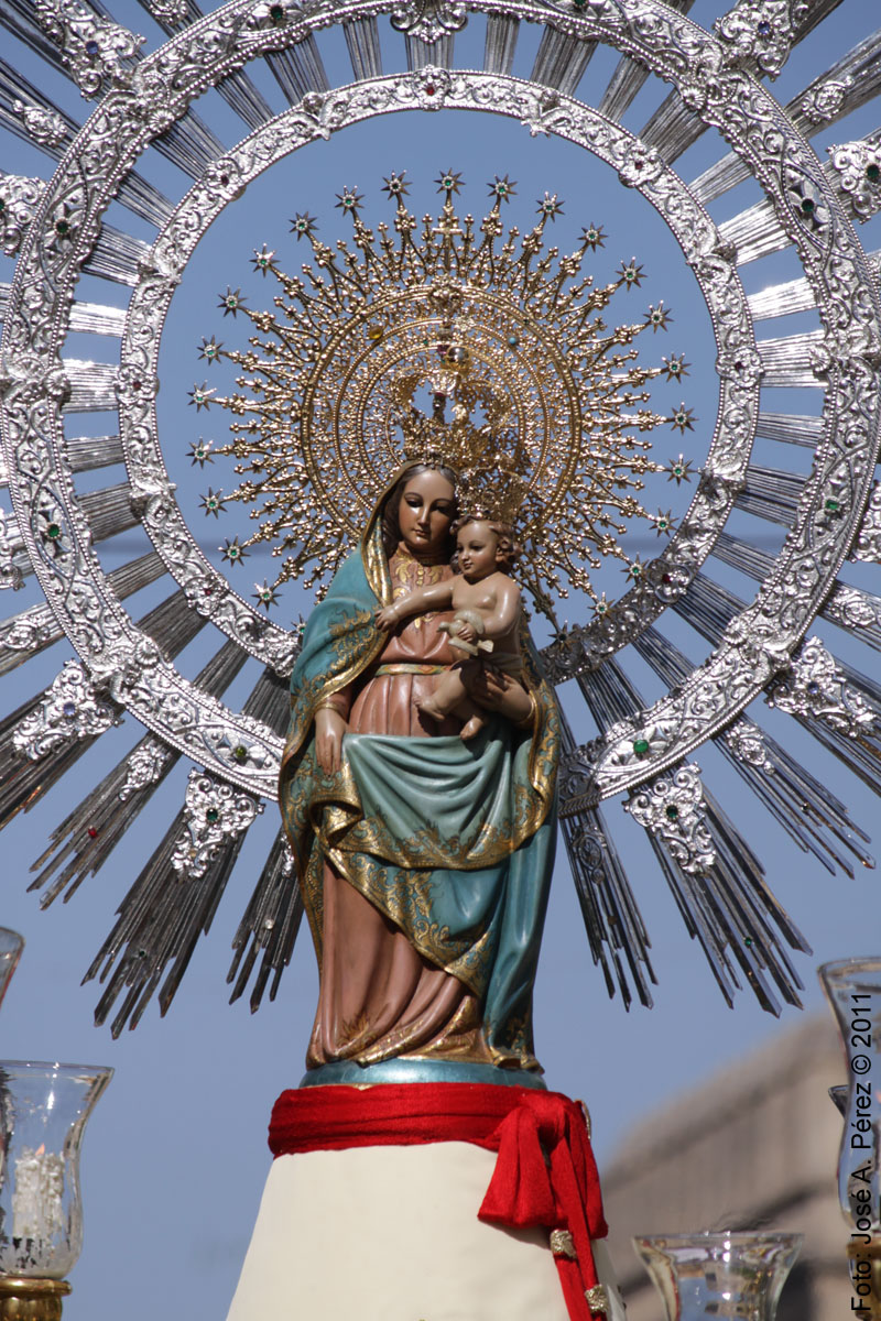 Poesía solidaria: «Virgen del pilar: ayer, hoy y siempre»