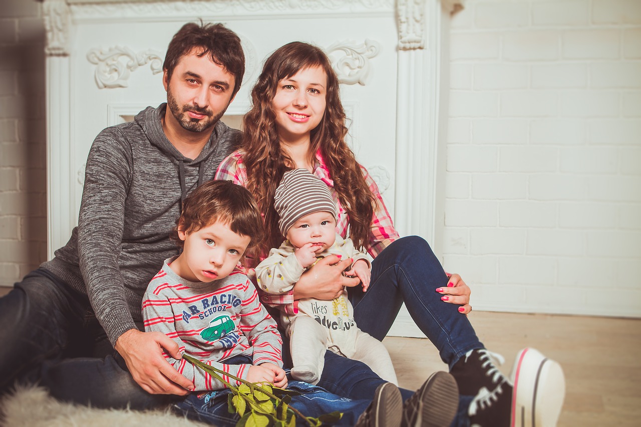 Los hogares de padres casados invierten más en el futuro de sus hijos